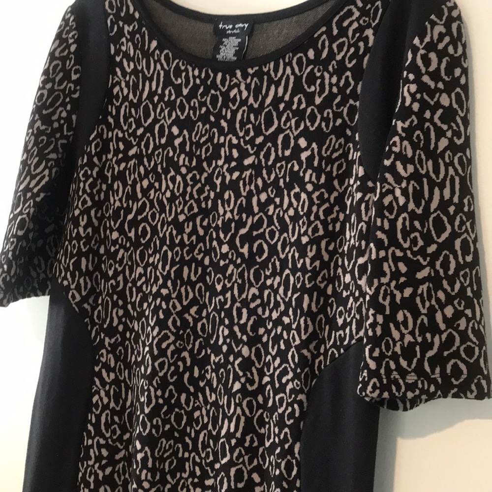 Black leopard dress in size 10 - Picture 2 of 6